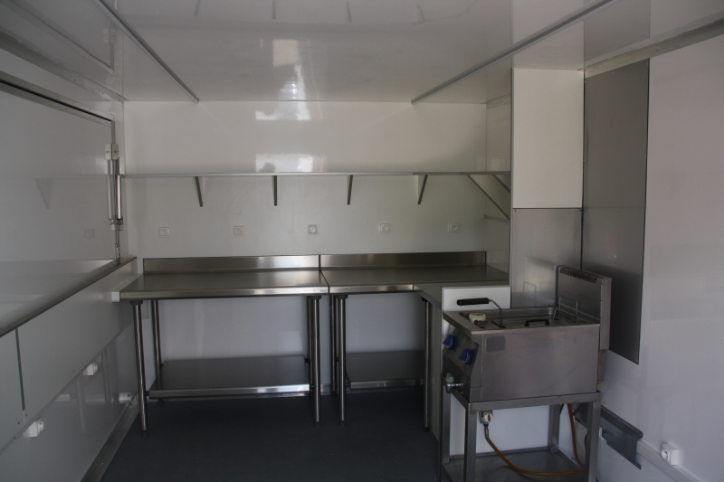 Kiosque de plage sur remorque